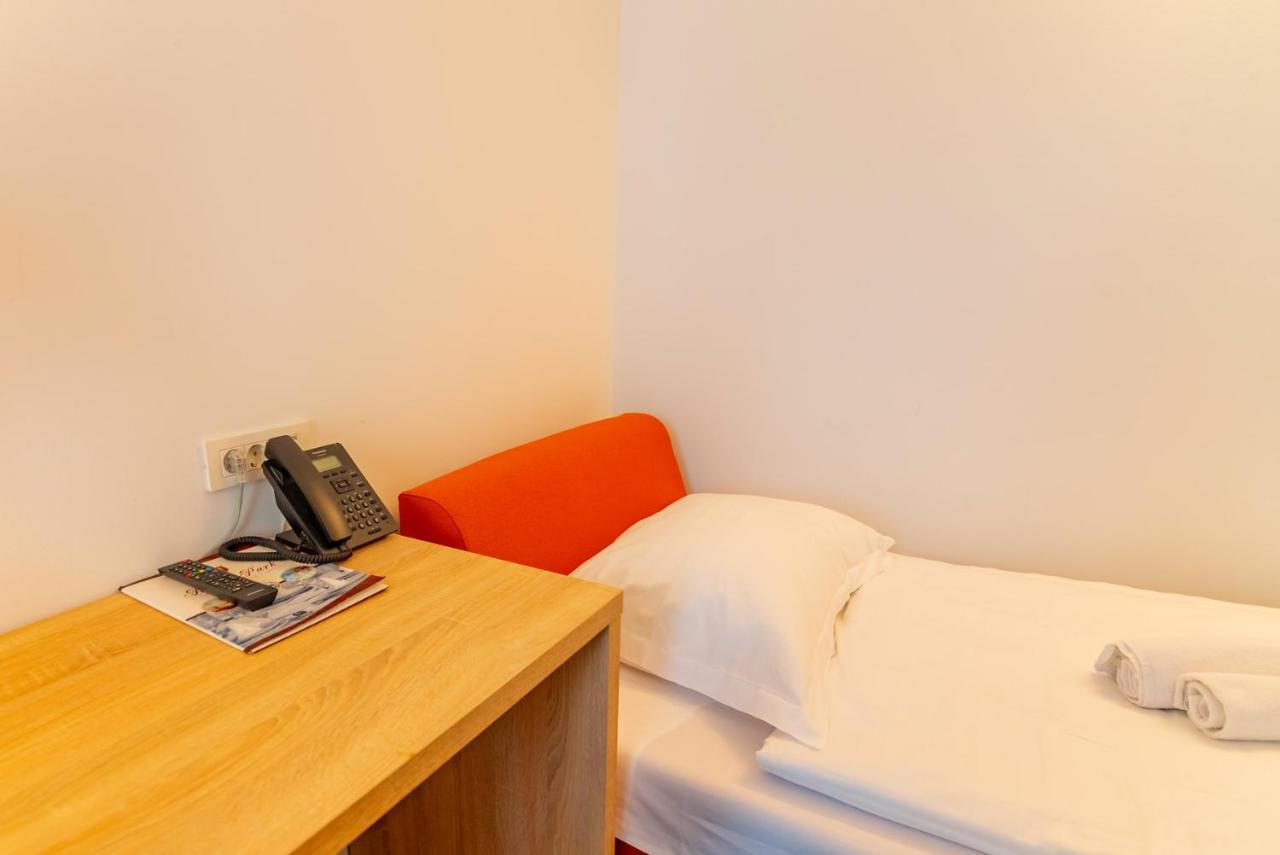 Hotel Park Superior 3* Cakovec Luaran gambar